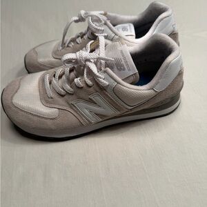 New Balance White and tan suede Sneakers